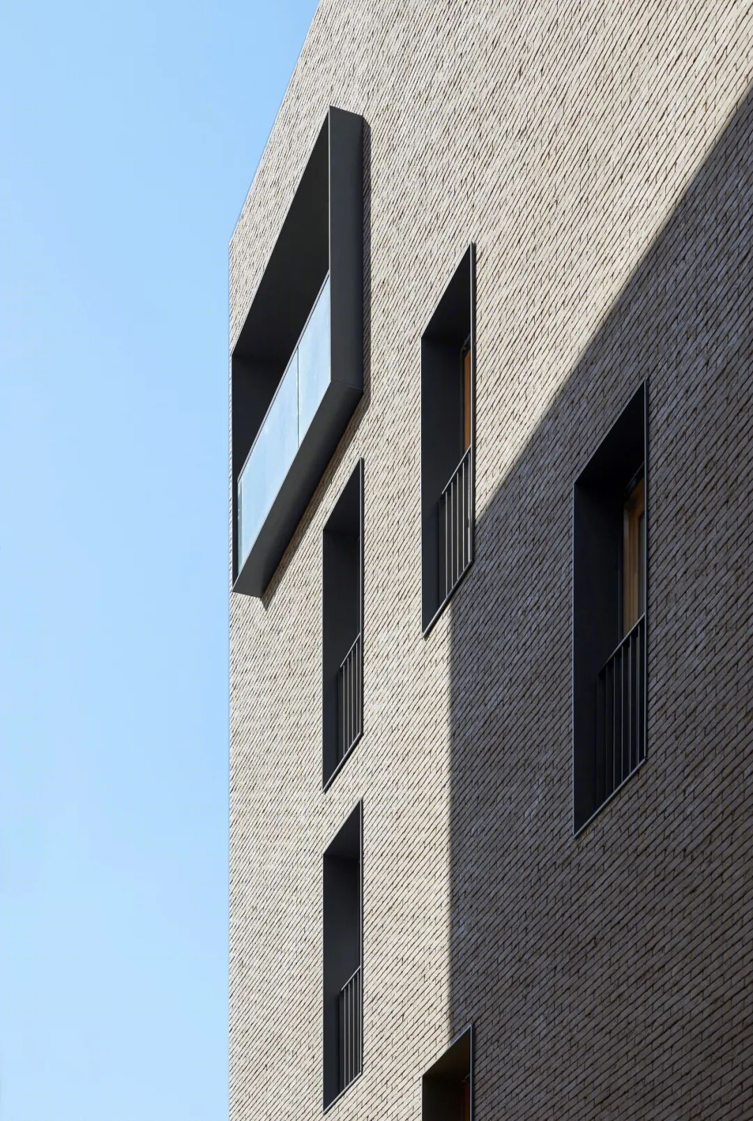 城市小巷中的立体建筑艺术丨法国丨RMDM 建筑事务所-18