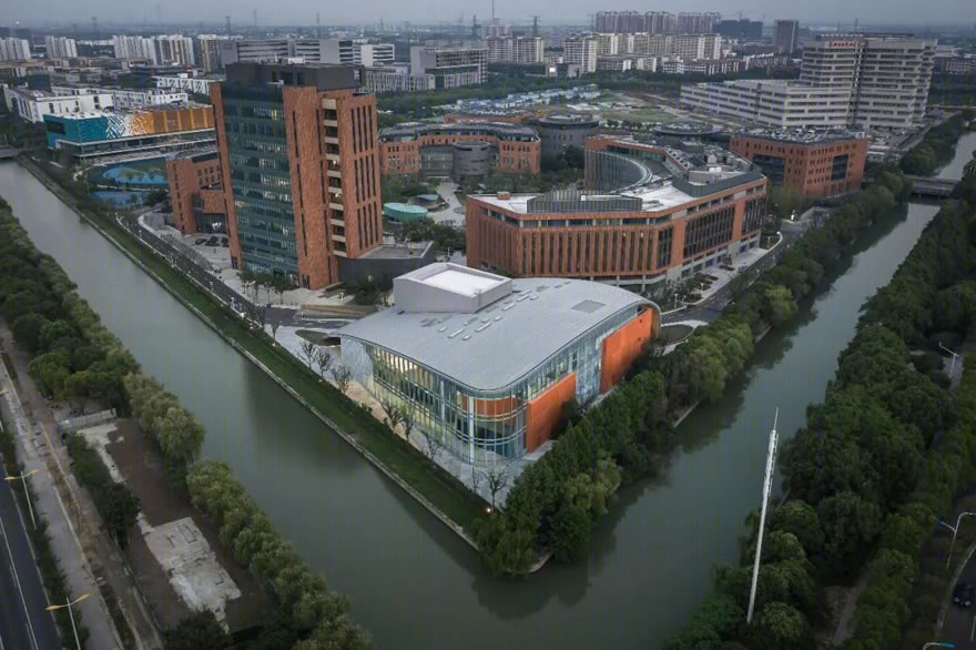 西交利物浦大学南校区二期影视学院-7