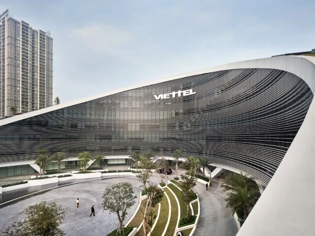 越南河内 Viettel 总部大楼——绿色生态与高效协作的办公空间-7