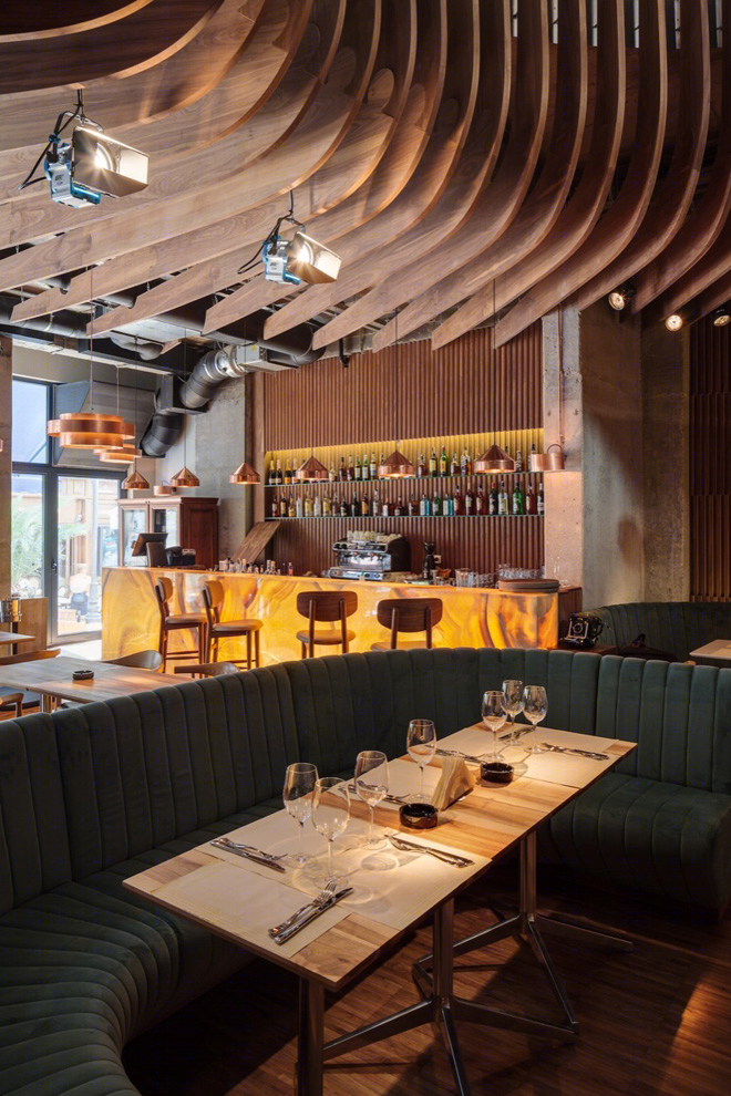 布加勒斯特历史中心的现代中世纪风格酒吧-15