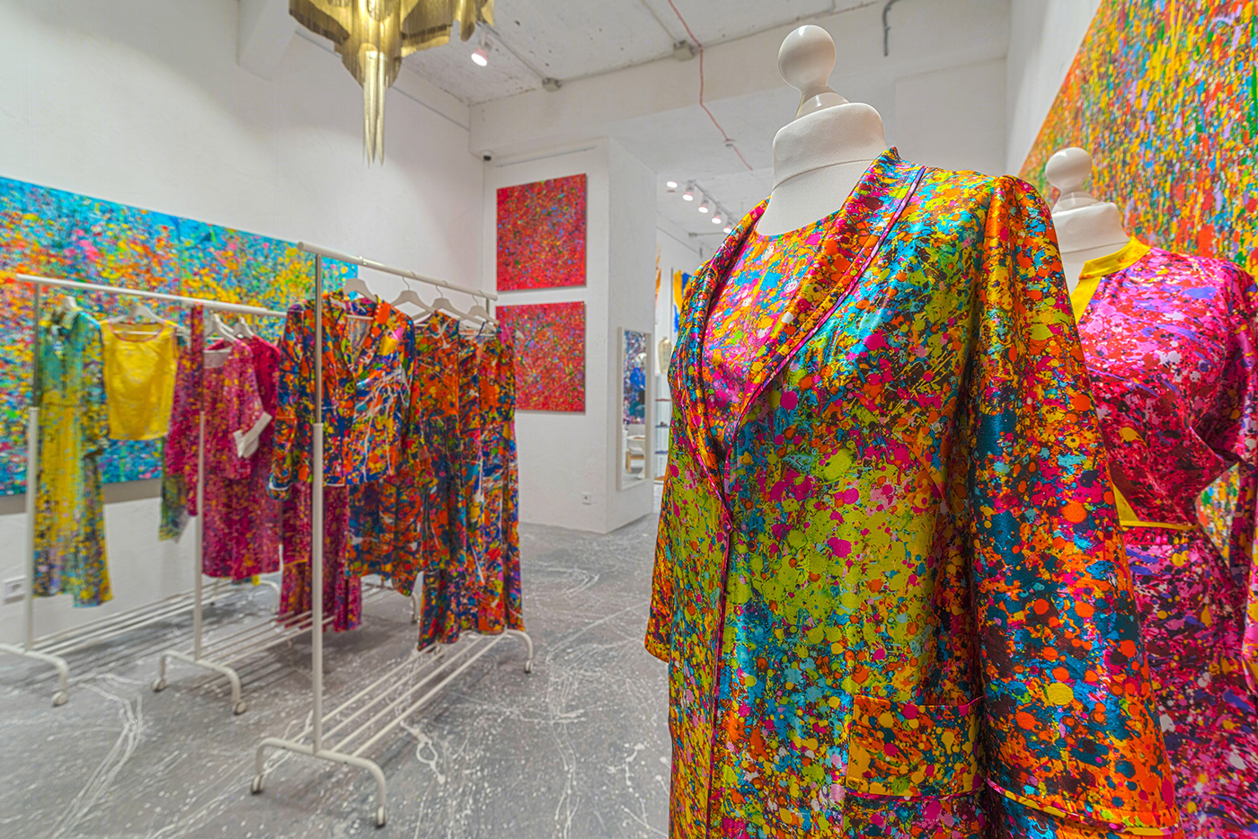 Anastasiya Gushchina丨服装店丨interior photoset for the showroom Olga Kondratska-3