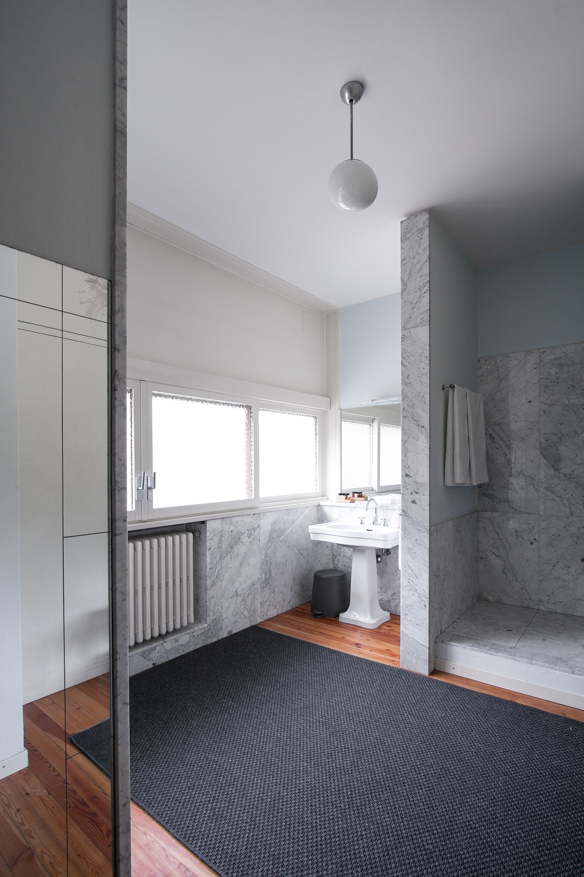 湖畔别墅现代风设计丨Chantal Forzatti-21