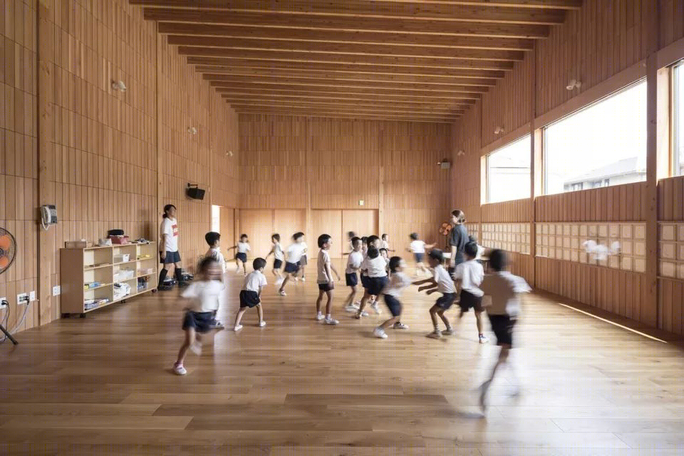 东京社区幼儿园 | 木结构与自然共生的成长空间-23