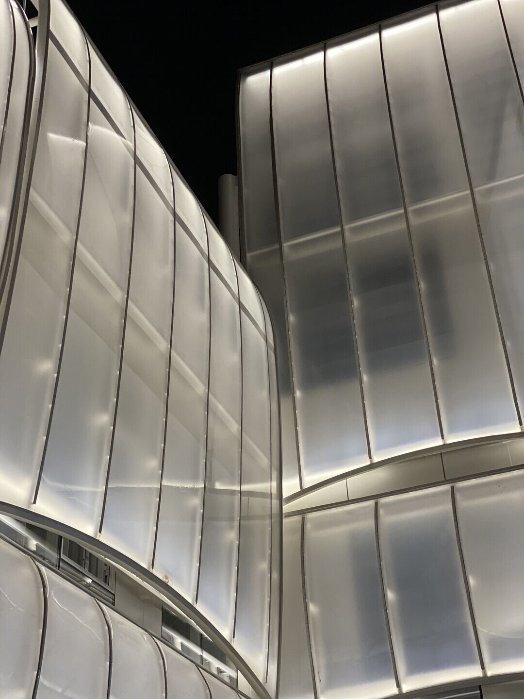 天津万科北仓市展览馆 · 彩虹光引领未来起航-19