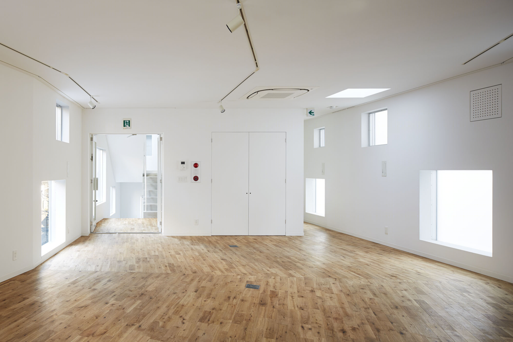 Florian Busch Architects丨办公建筑丨日本东京R4办公楼-28