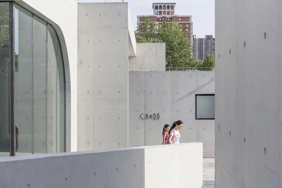 北京国际雕塑公园公共厕所-13