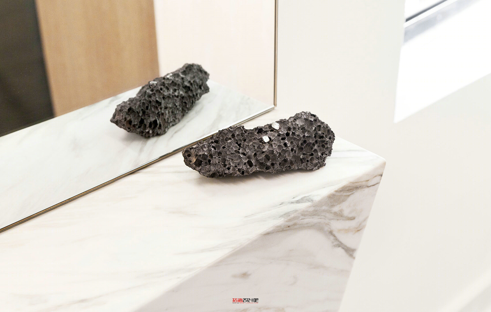 量身定制，优雅呈现——Early Work 打造珠宝展示空间-14