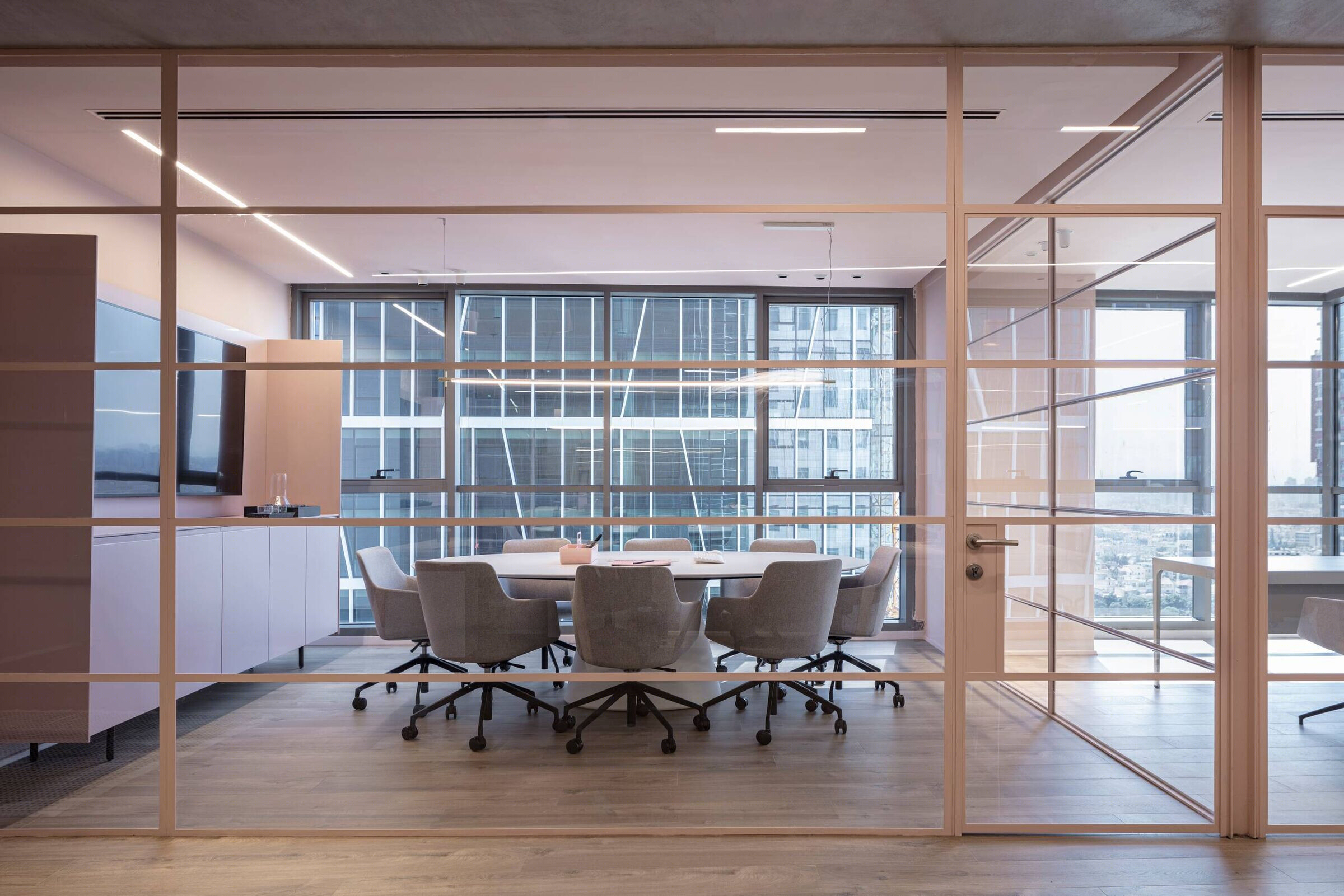 粉色保险办公室丨以色列丨Amit design studio-12