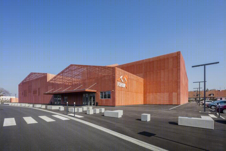 法国圣路易斯文体活动中心（Saint Louis sports center）-10