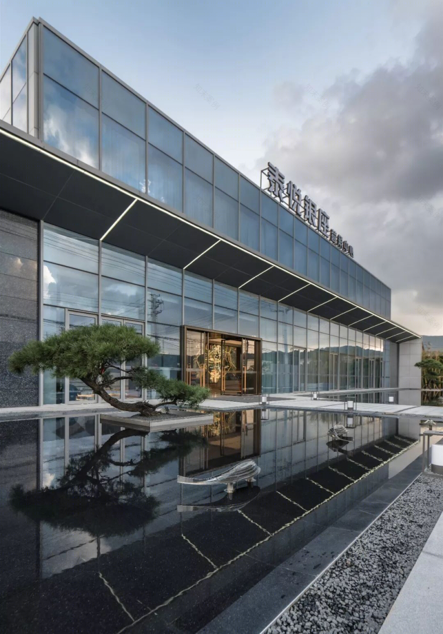 杭州城南银泰城售楼处,后现代低奢空间-4