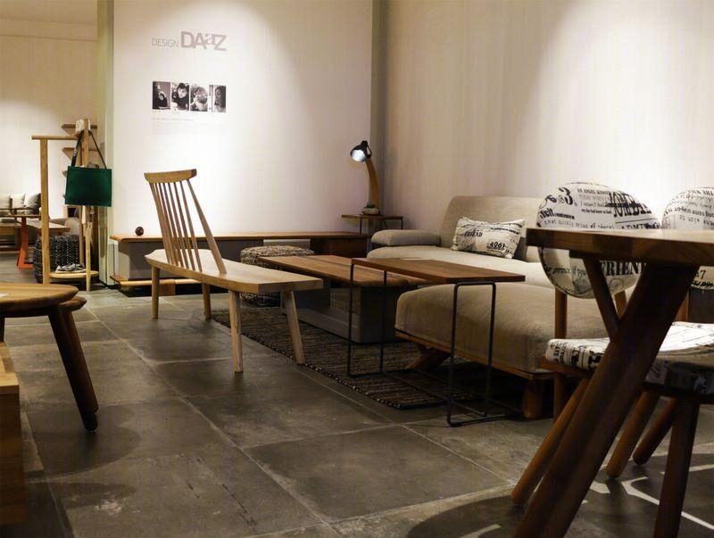 费罗娜展厅 | 简约素净，木加水泥元素展现空间美学-3