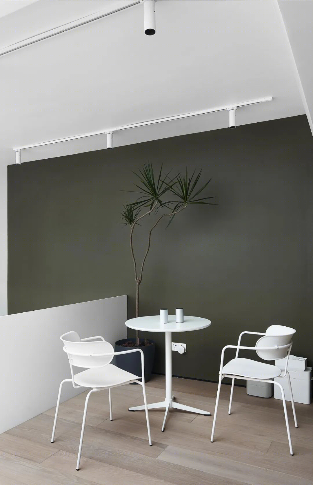 小面积叠墅玩转极简风-29