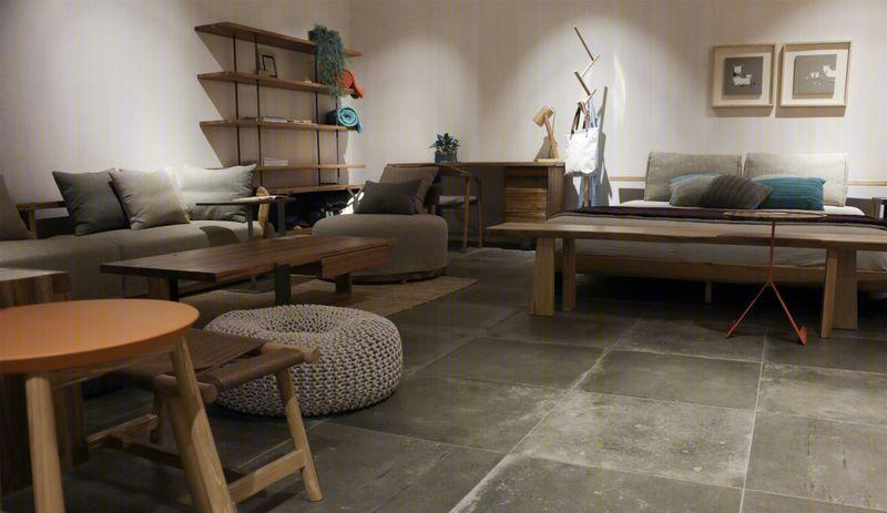 费罗娜展厅 | 简约素净，木加水泥元素展现空间美学-4