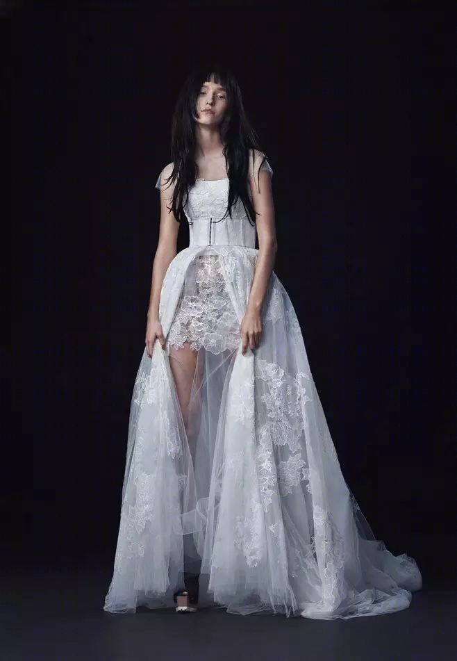时尚帝国缔造者 Vera Wang 的婚纱艺术-33