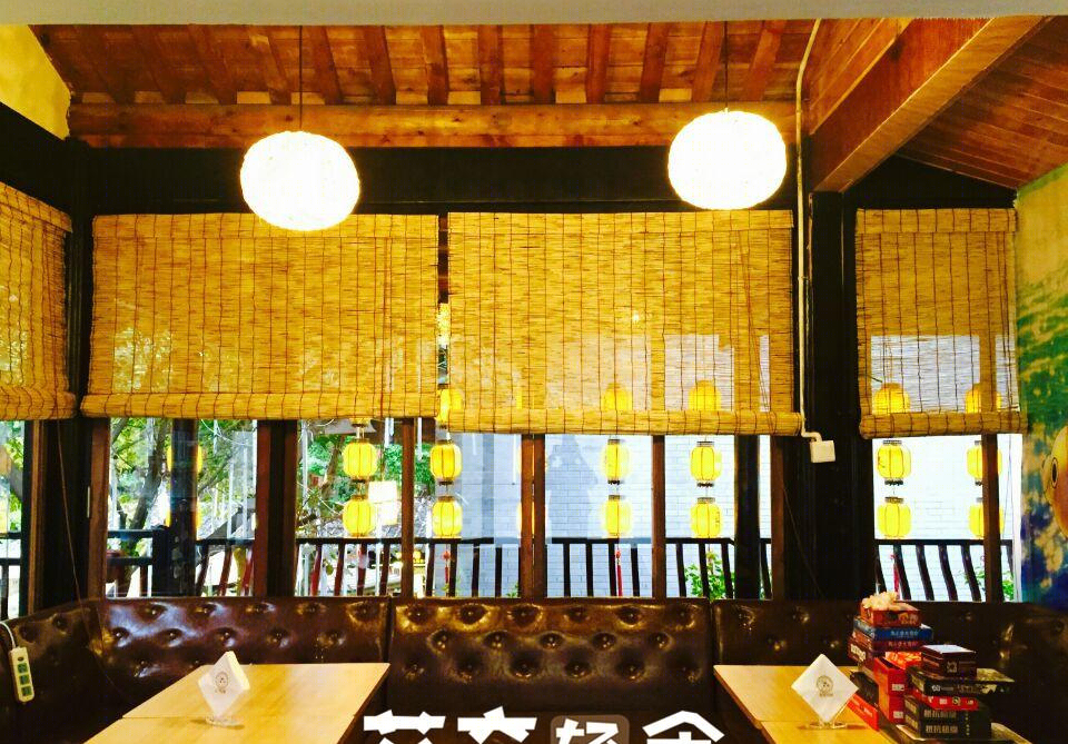 艾奇轻食 | 动漫主题餐厅的复合餐饮创新-14