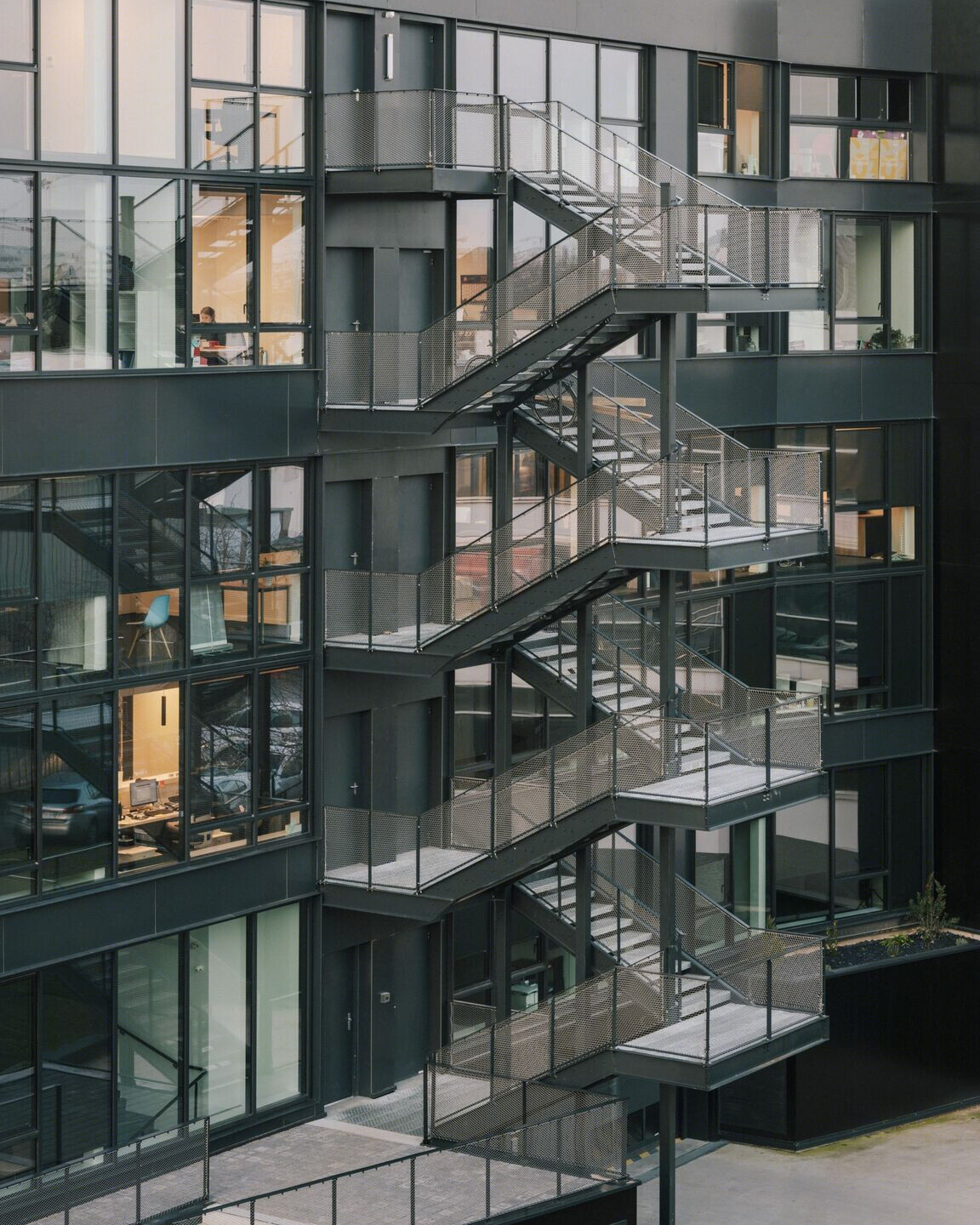 法国雷恩市现代办公建筑丨a,LTA architectes urbanistes-35