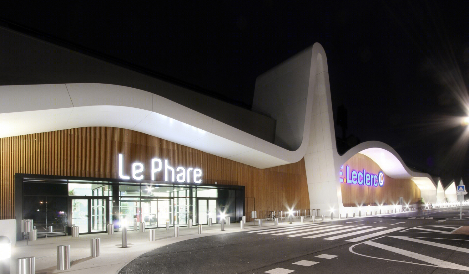 法国俄刻阿尼得斯商场(Arnie si store France and Russia)-35