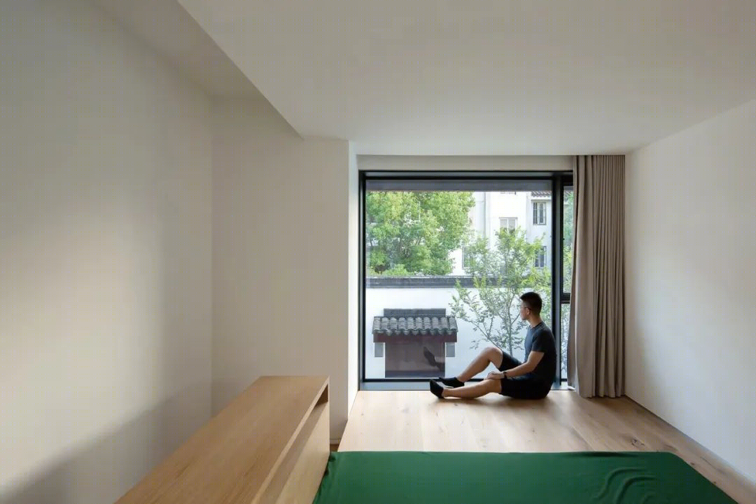 白色创意，自然美学与多代人交流的住宅设计-33