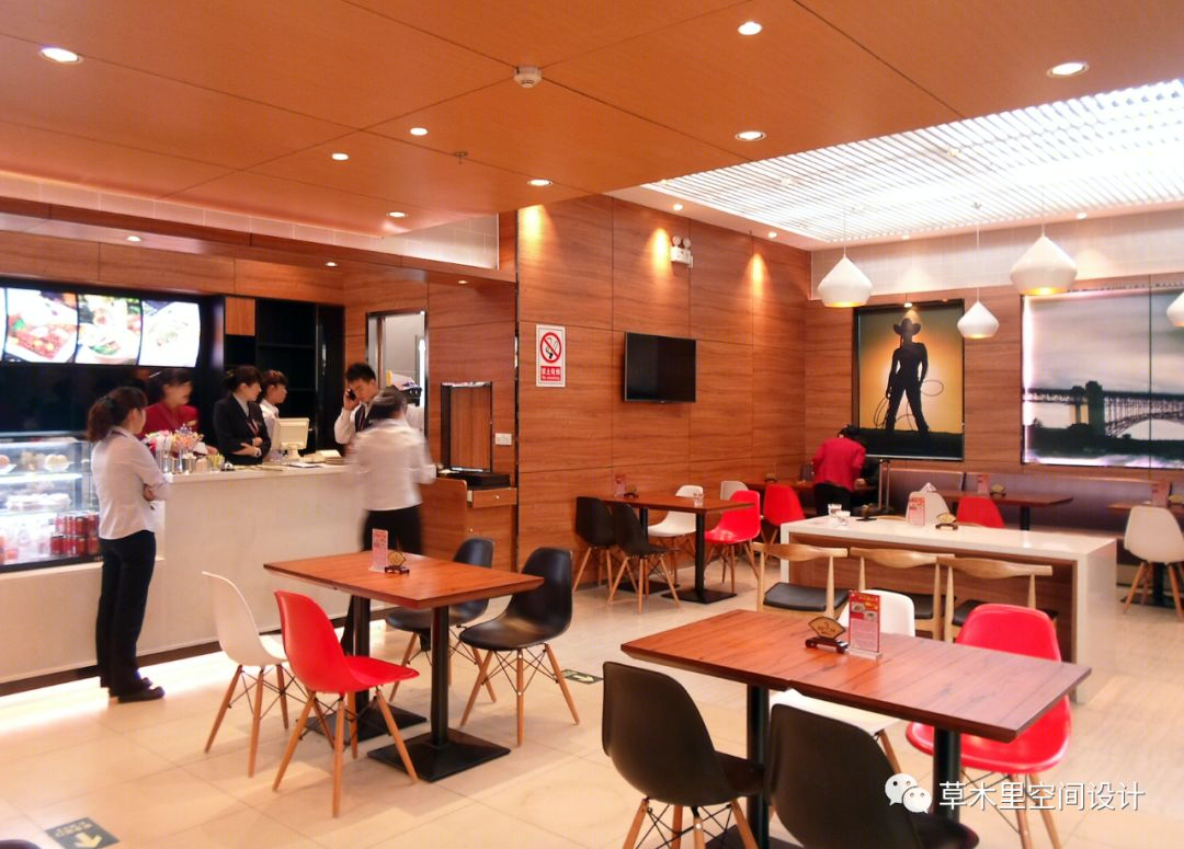 加州牛肉面大王,现代风格演绎温馨用餐空间-27