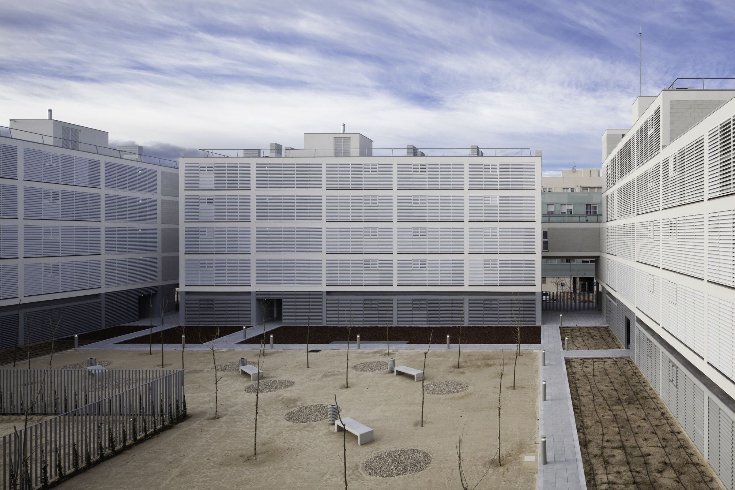 Madrid 社交住房的生态大道设计-28