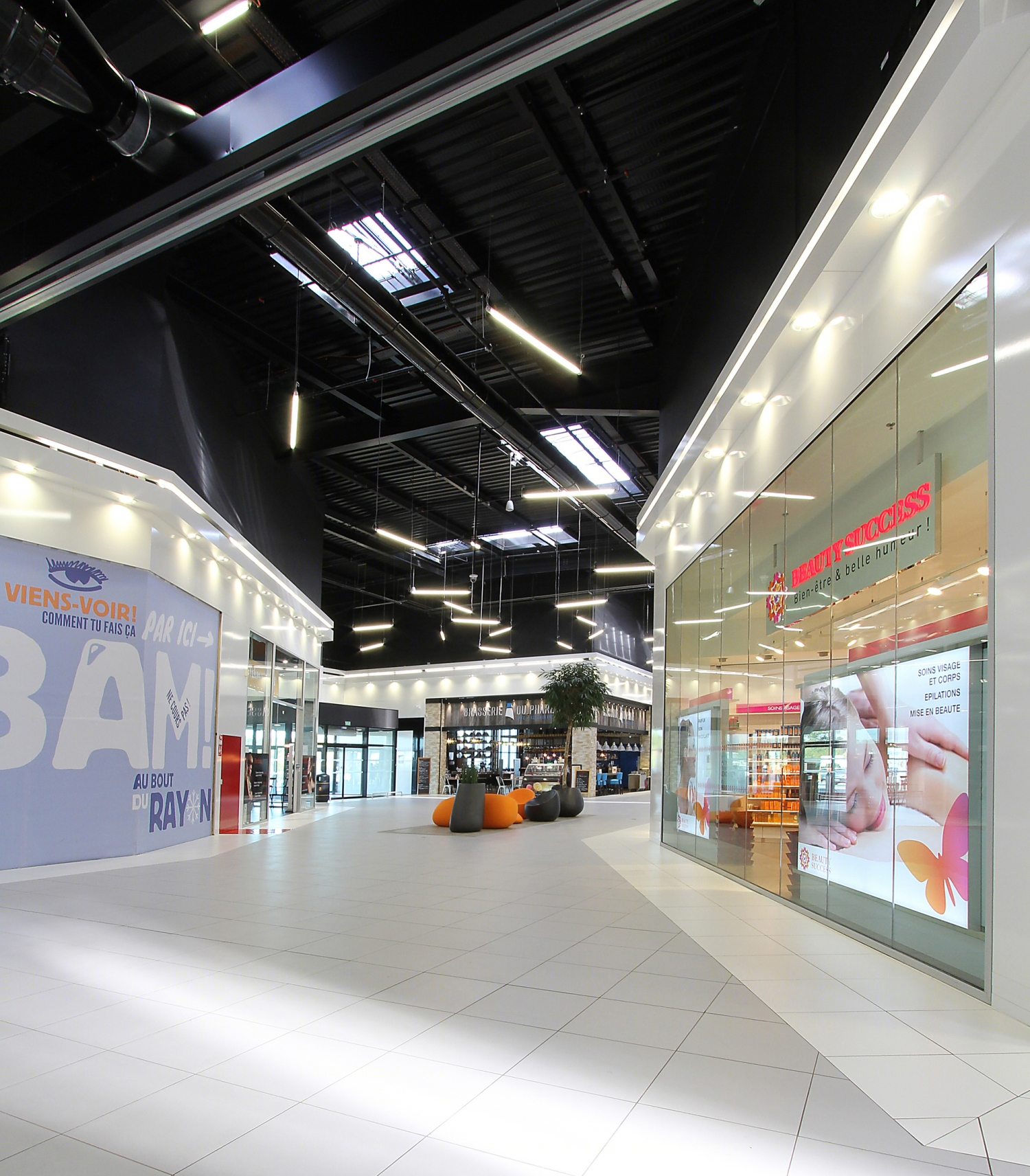法国俄刻阿尼得斯商场(Arnie si store France and Russia)-37