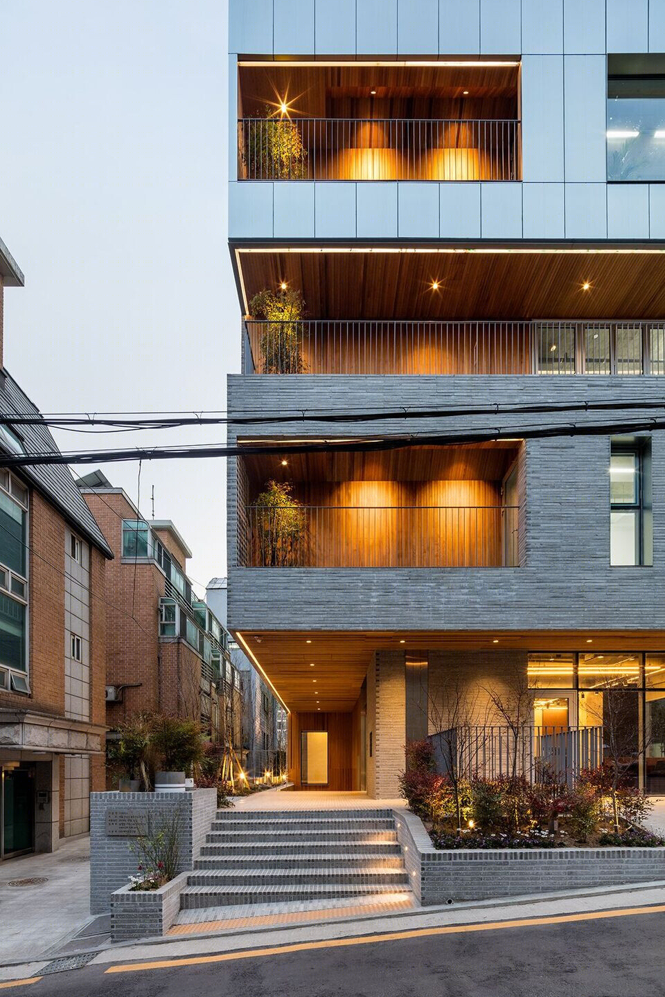 首尔“11 Terrace” · 打造与街道互动的办公空间-20
