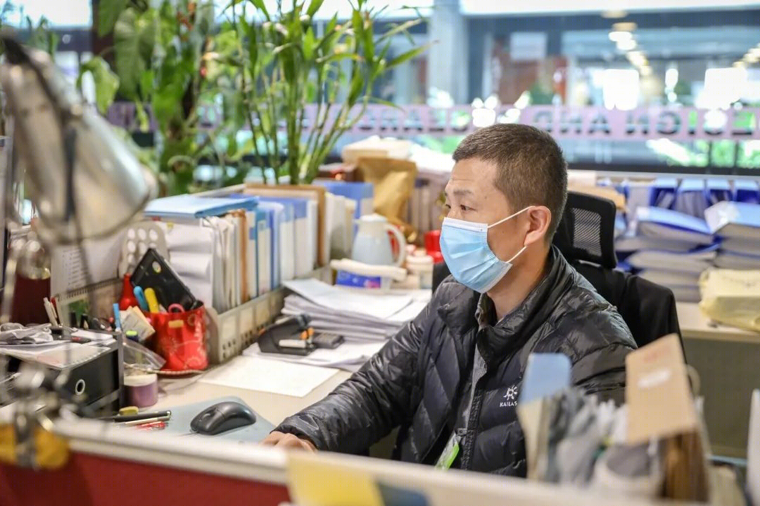 春日“时”记 | 校园疫情防控下的办公新模式-19
