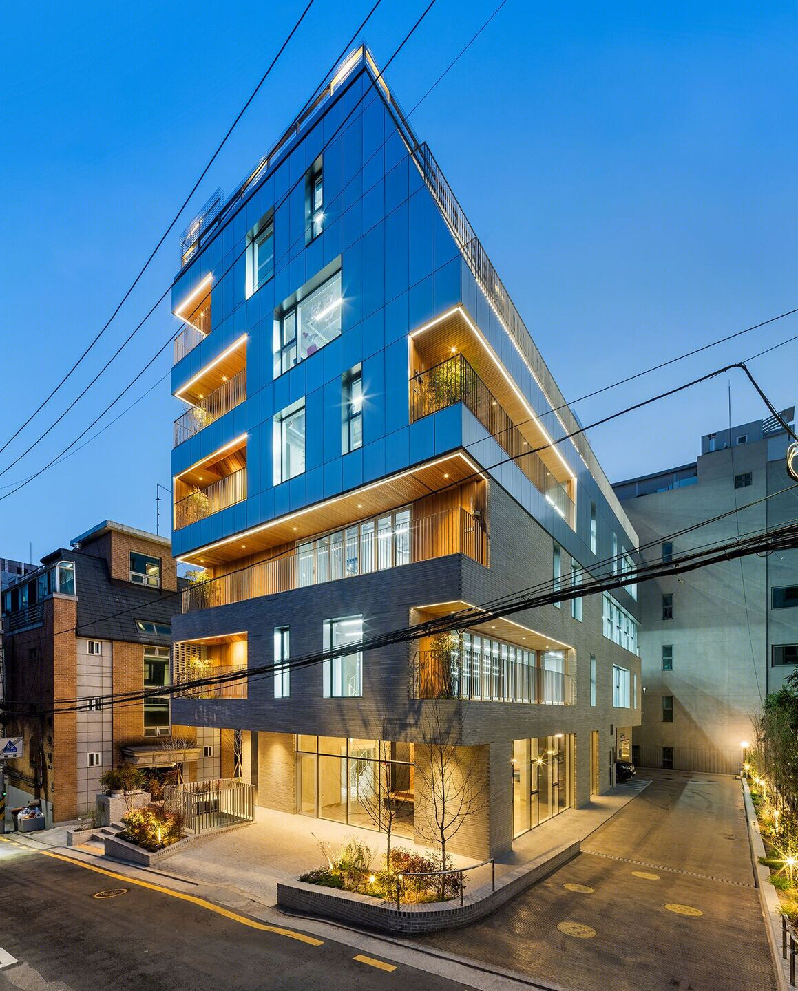 首尔“11 Terrace” · 打造与街道互动的办公空间-26