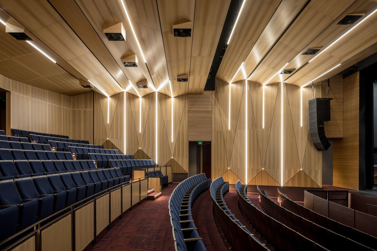珀斯卡里斯蒂学院的优雅剧场丨澳大利亚珀斯丨EIW Architects-17