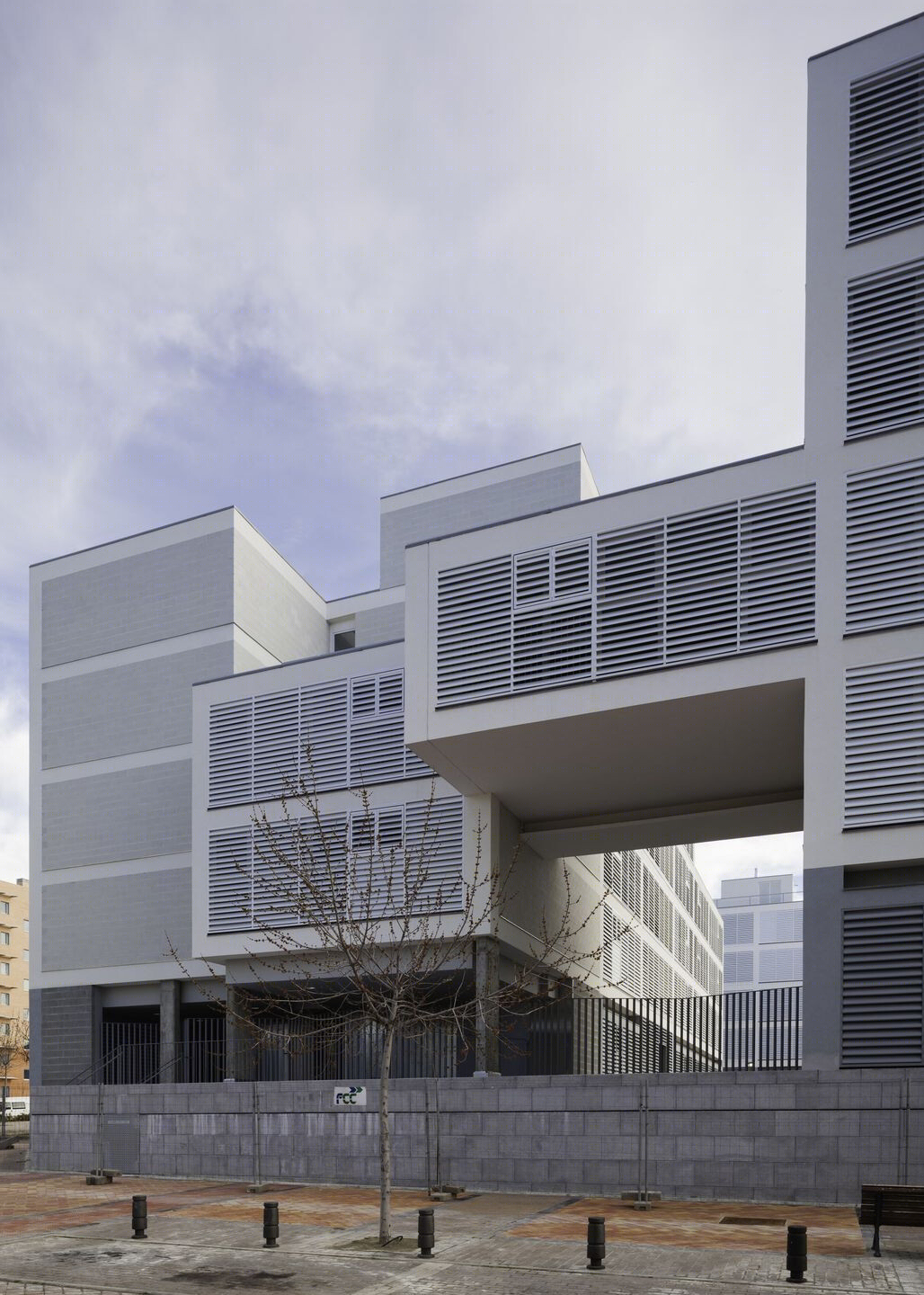 Madrid 社交住房的生态大道设计-31