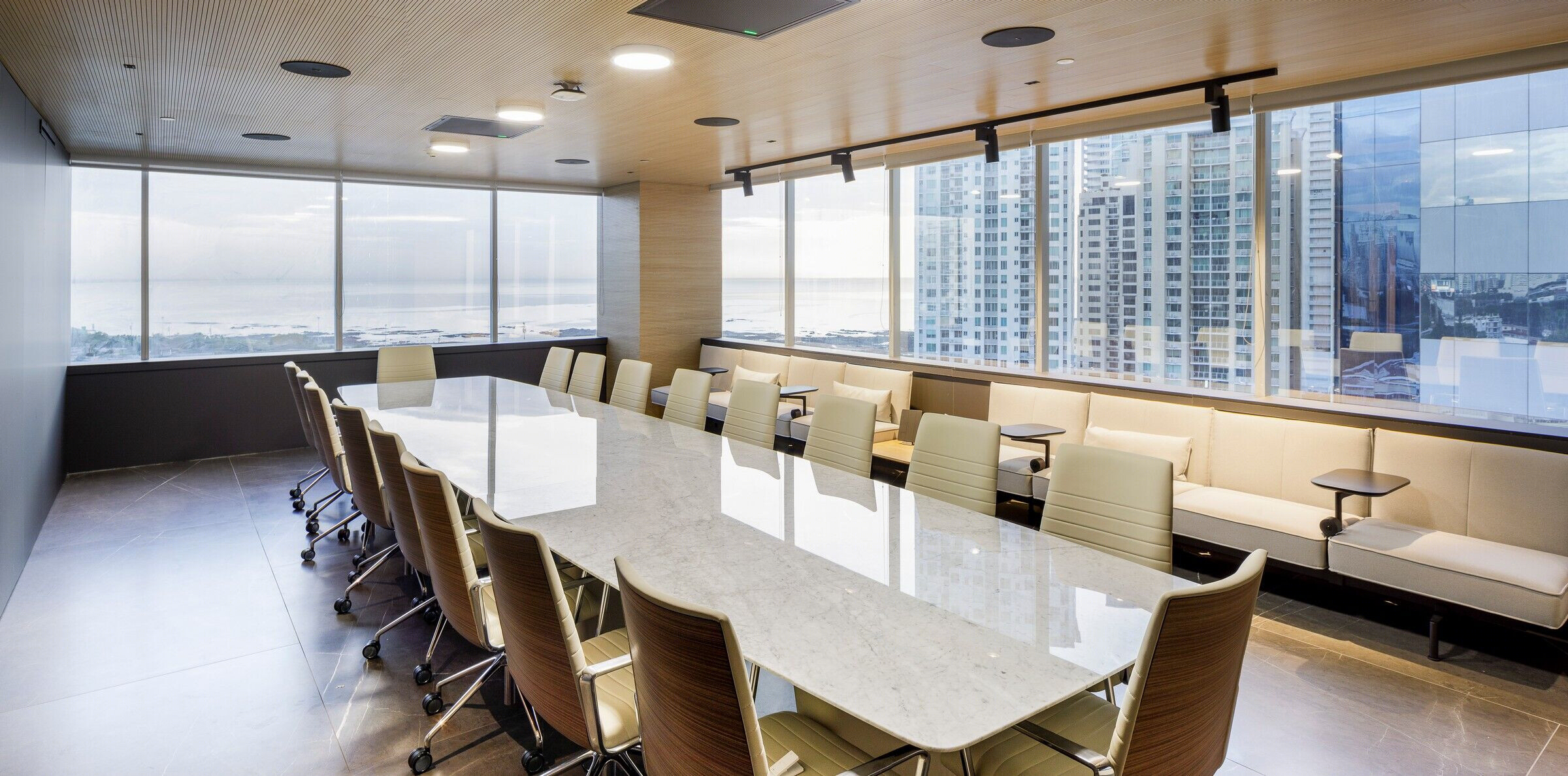 巴拿马 Mercantil Banco 办公室丨Mallol Arquitectos-19