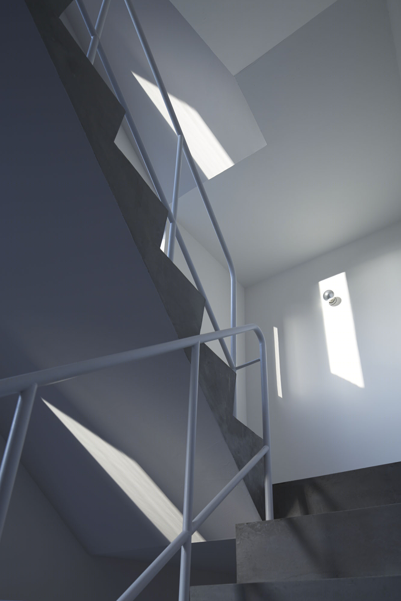 Florian Busch Architects丨办公建筑丨日本东京R4办公楼-35