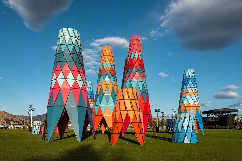 沙漠音乐节中的彩色高塔-4