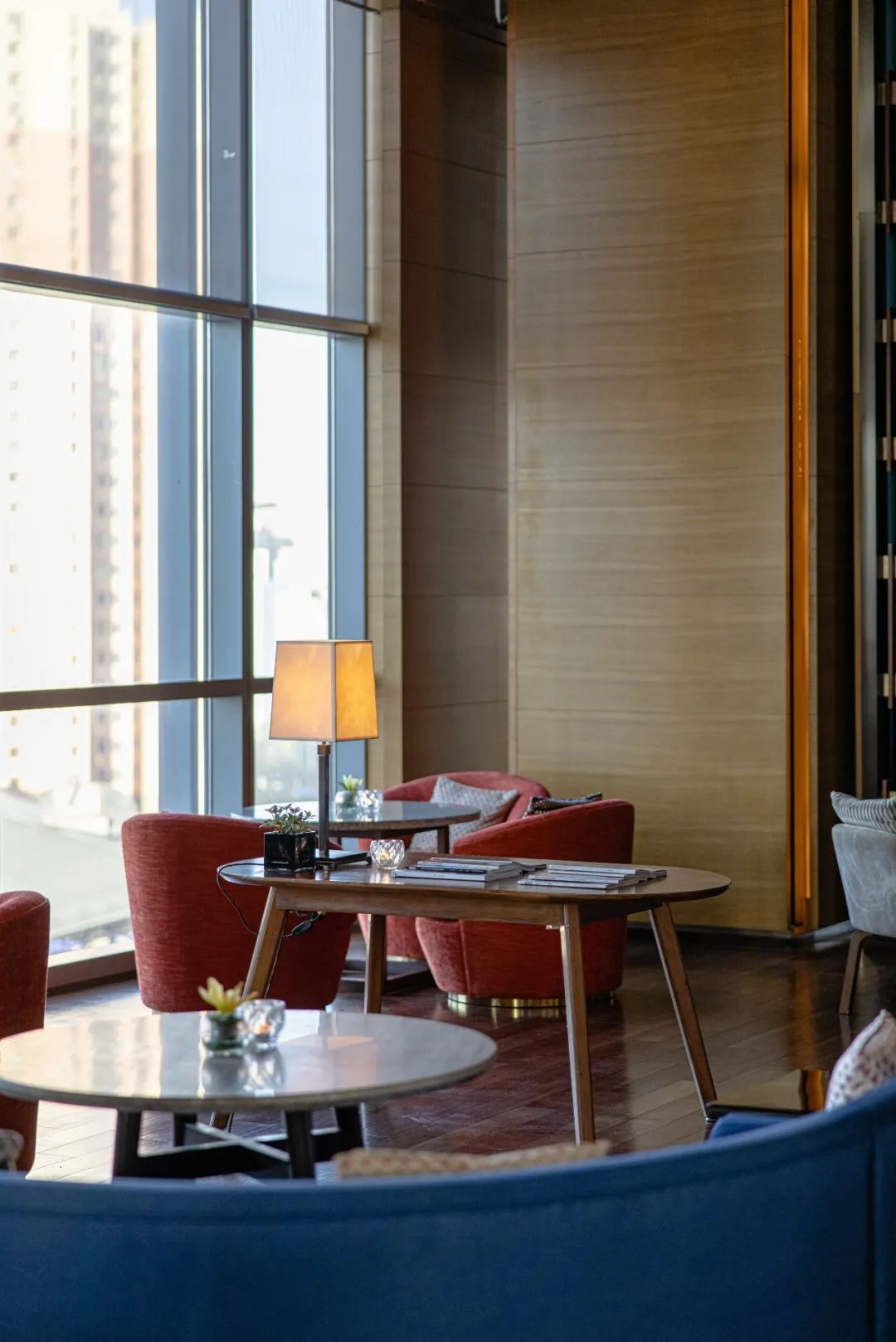 北上海凯悦酒店 The Lounge 餐厅 | 270 度城景,美食与音乐的完美融合-40