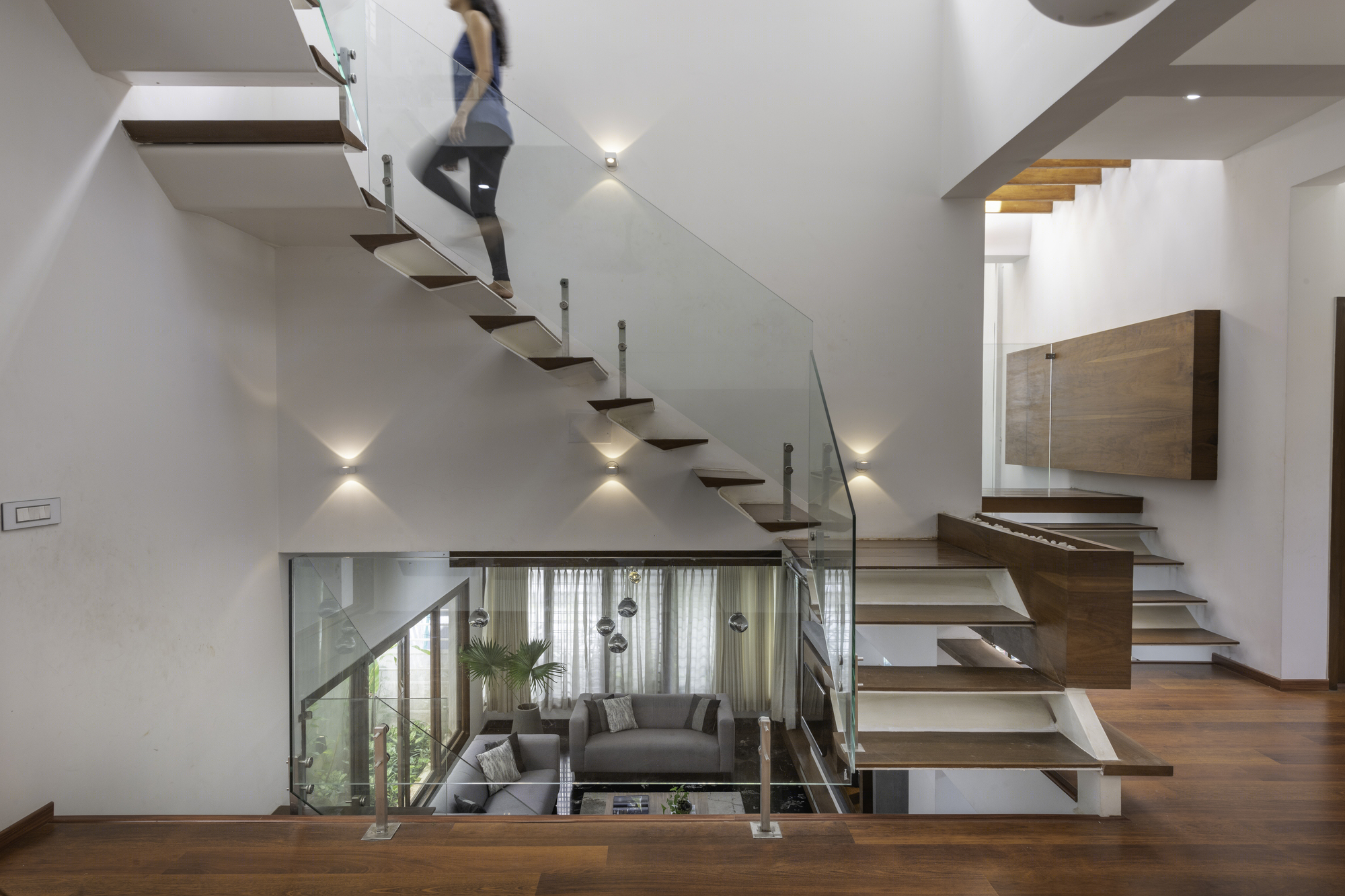 Le Tranquil House · 现代简约的宁静别墅设计丨印度本地治里-22