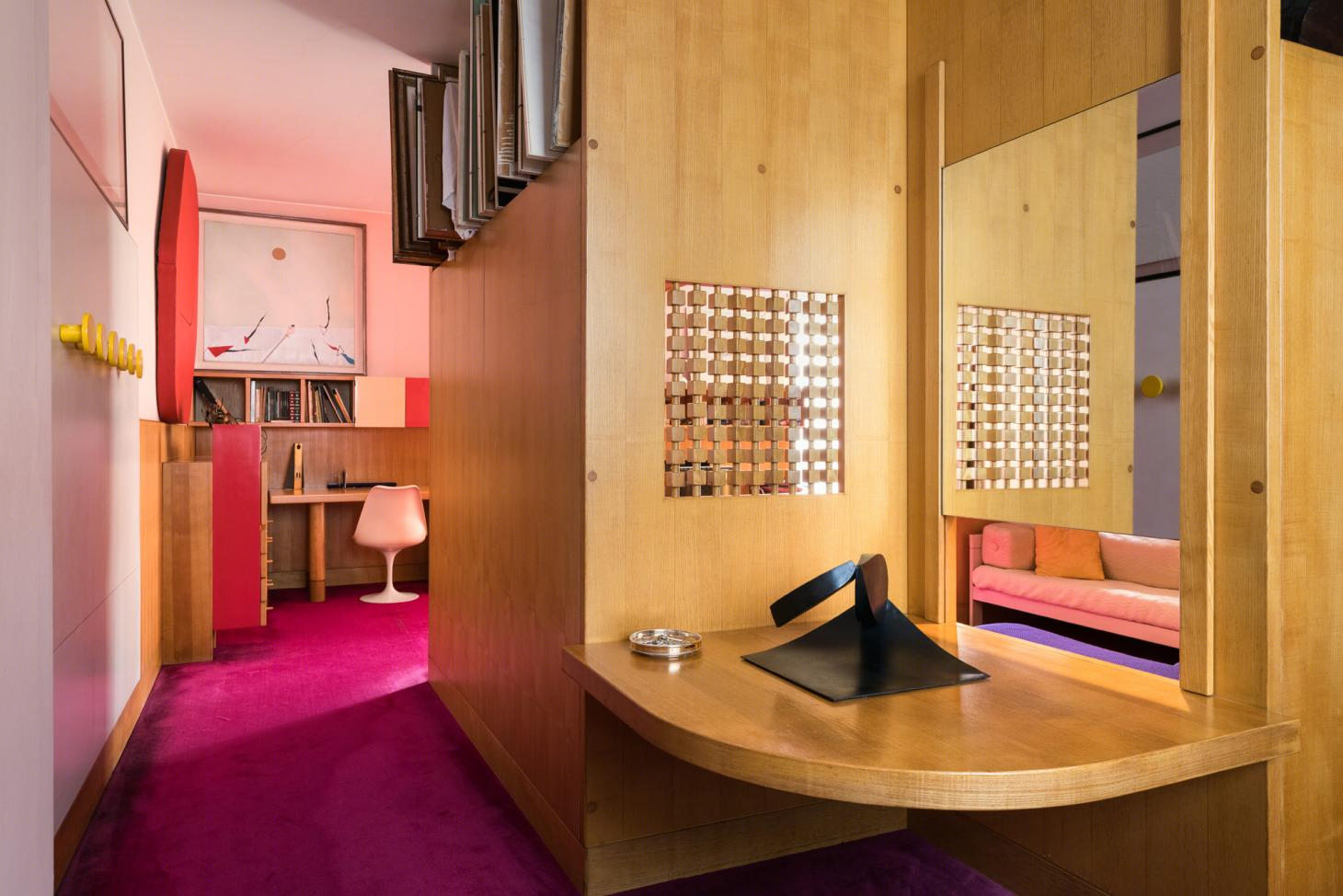 米兰 Triennale 设计博物馆展示 Ettore Sottsass 的紧凑公寓设计-32