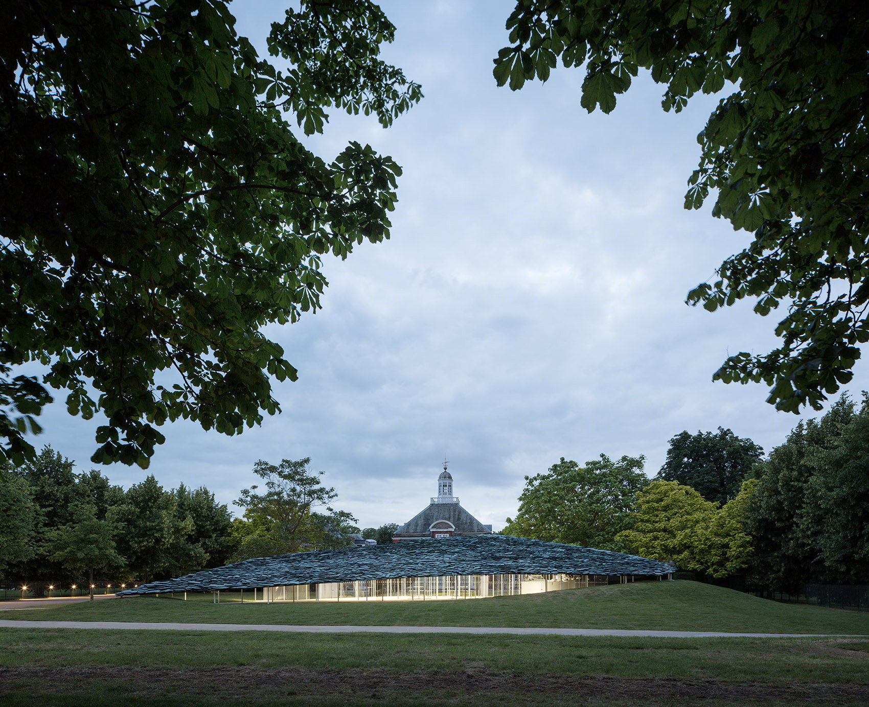 英国蛇形画廊2019建筑-29