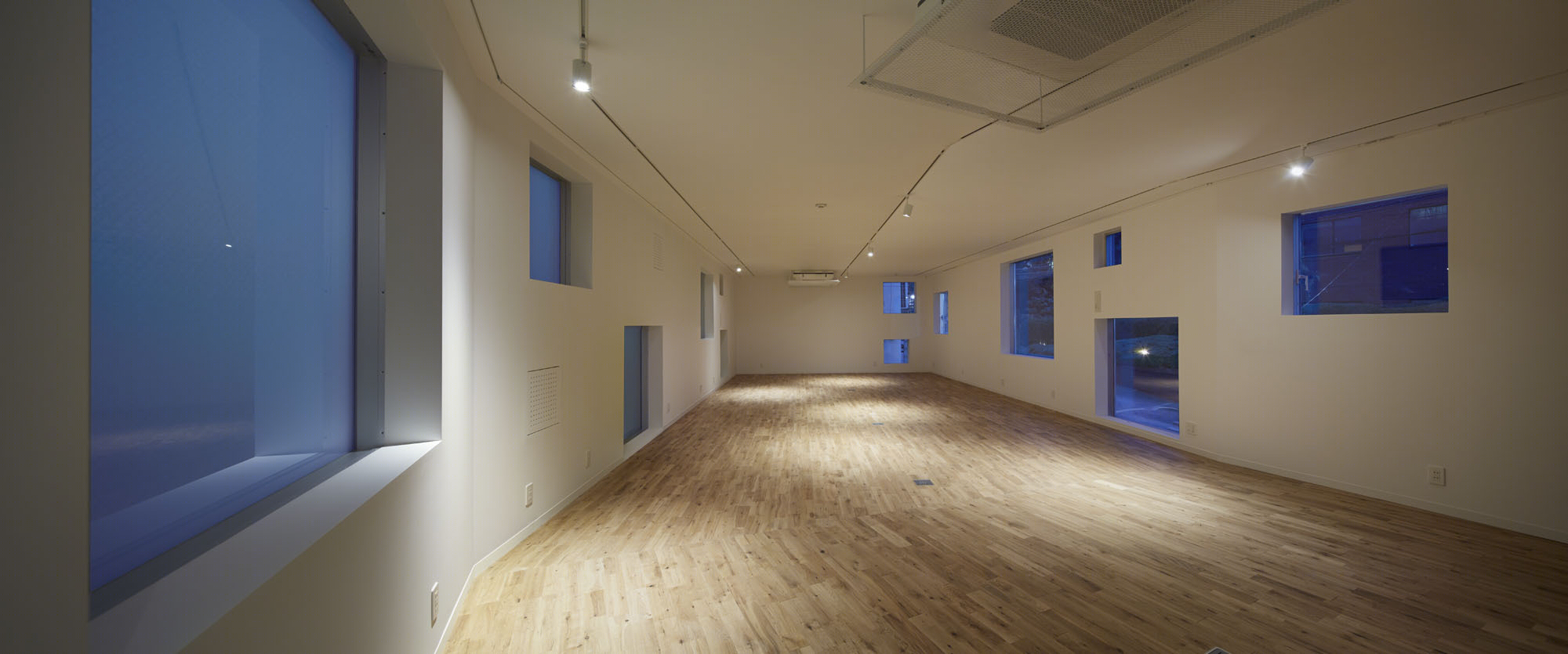 Florian Busch Architects丨办公建筑丨日本东京R4办公楼-36