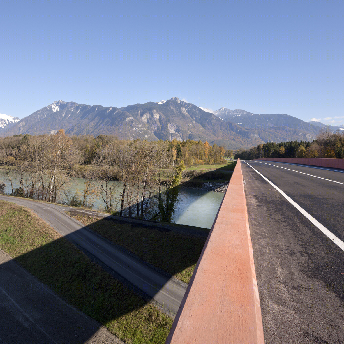 瑞士跨越Rhone桥景观-20