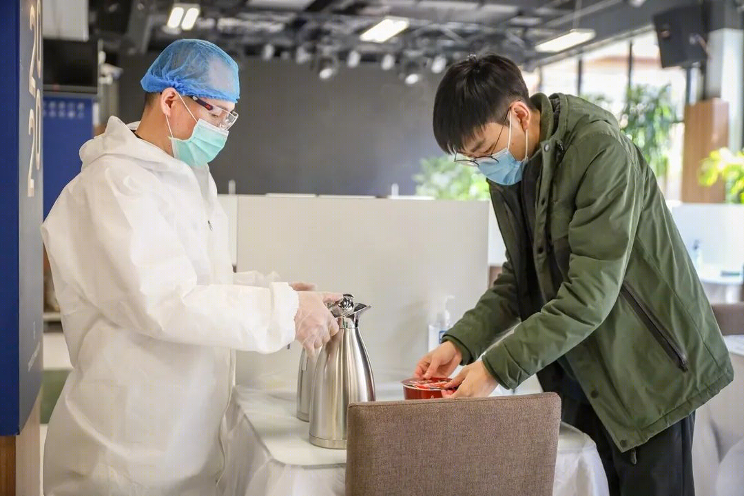 春日“时”记 | 校园疫情防控下的办公新模式-35