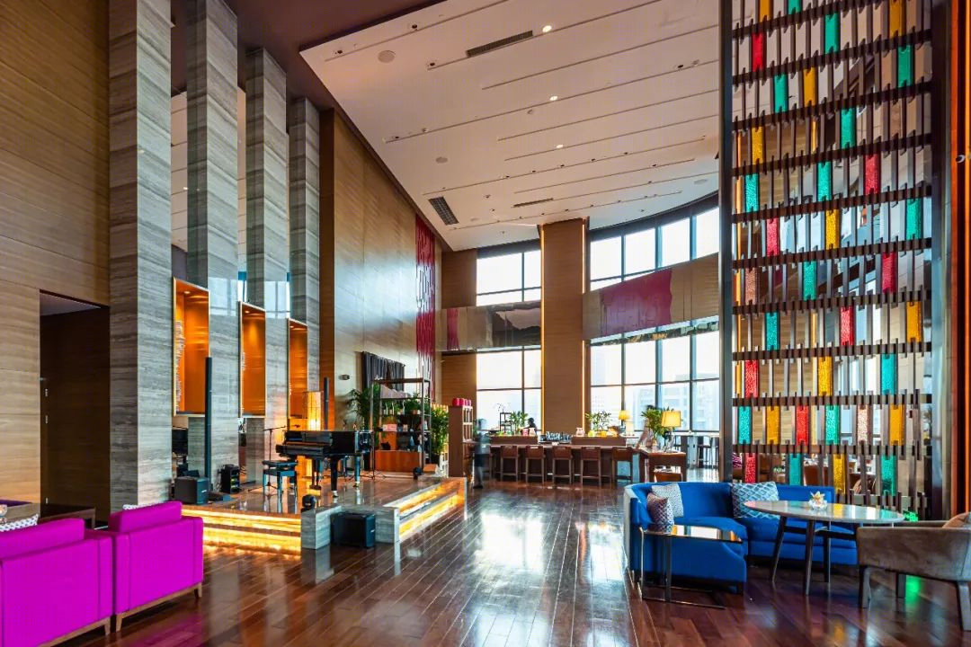 北上海凯悦酒店 The Lounge 餐厅 | 270 度城景,美食与音乐的完美融合-43