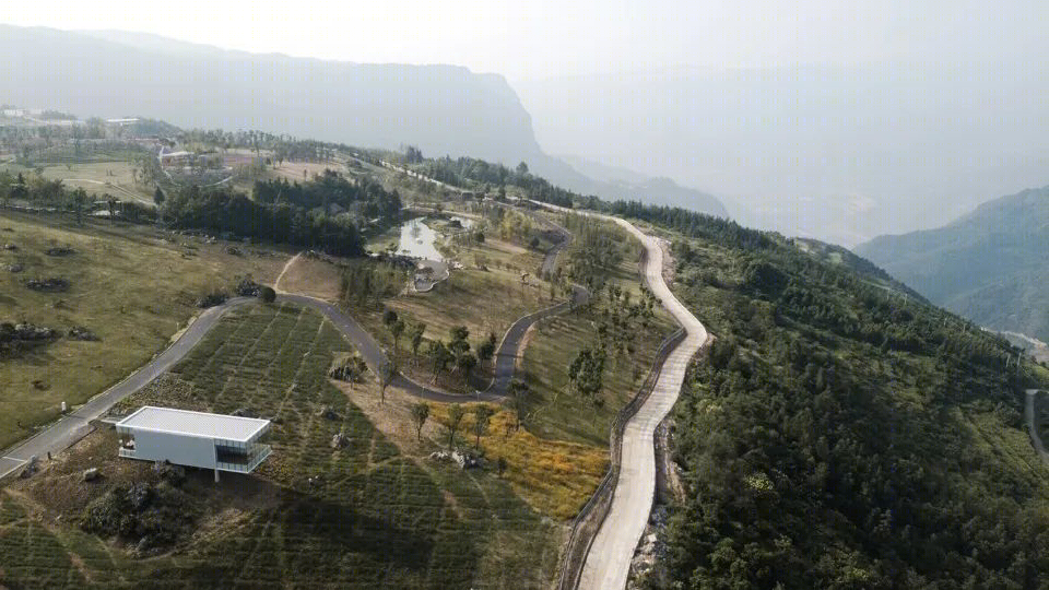 重庆“漂浮的岛屿”餐厅 | 自然与美食的融合-18