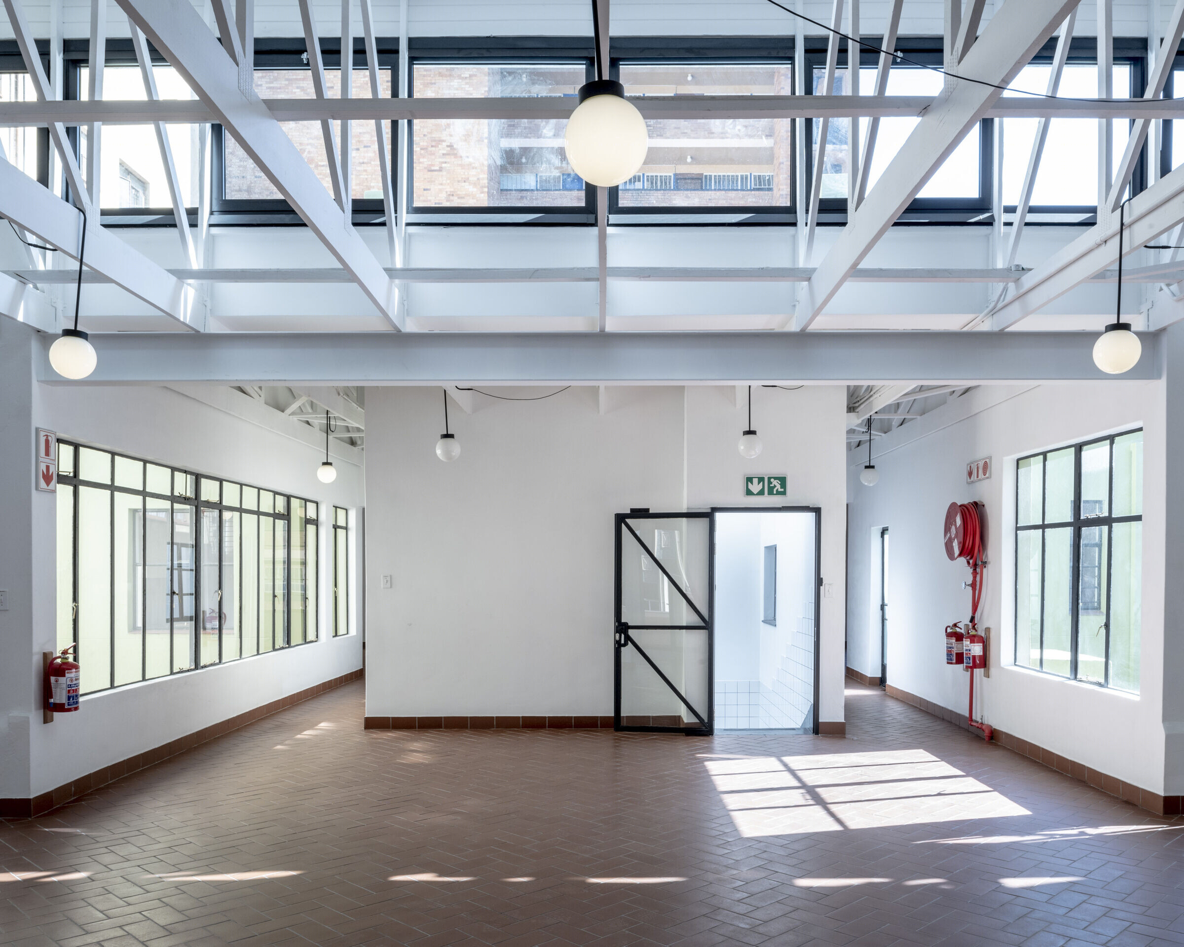 99 Juta 展览中心设计-25