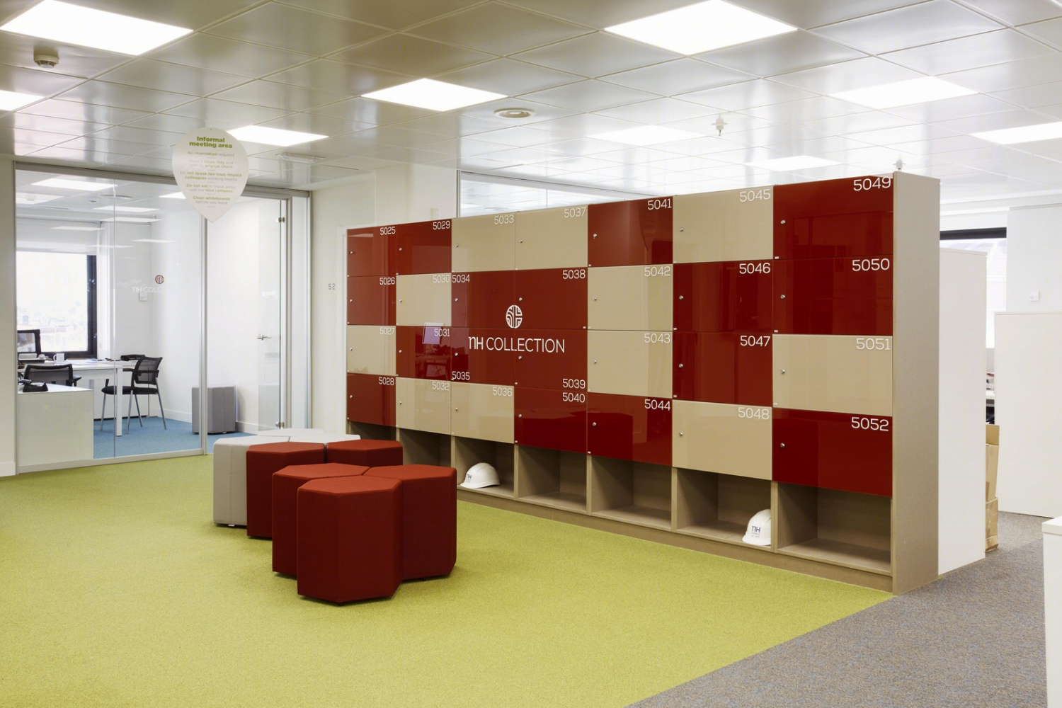 西班牙 NH Hotel Group 旗舰店办公室-24