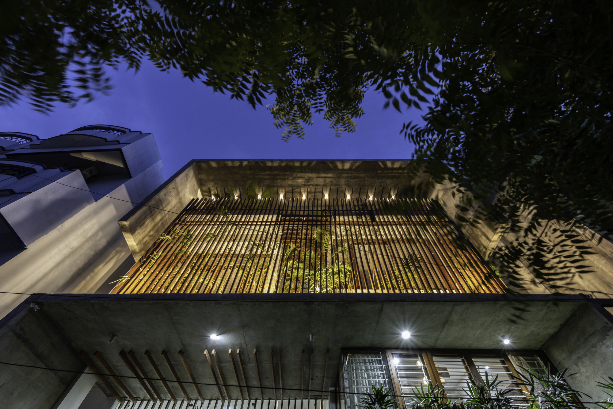 Le Tranquil House · 现代简约的宁静别墅设计丨印度本地治里-25