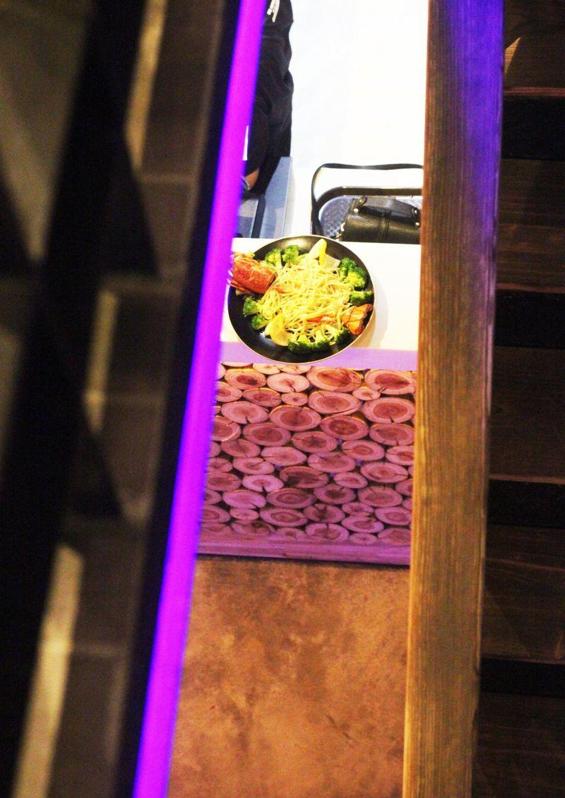 南宁“馋厨”工业风餐厅-20