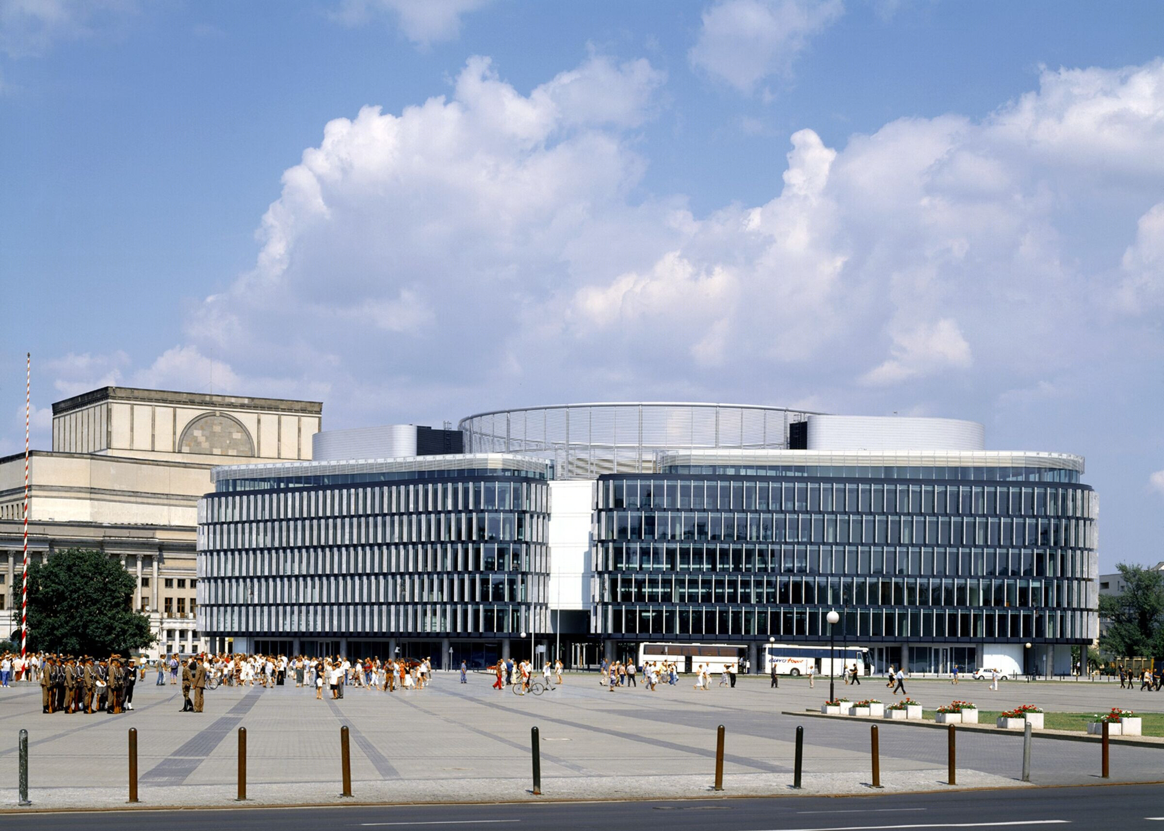 华沙大都会办公建筑丨波兰华沙丨Foster + Partners,JEMS Architekci-8