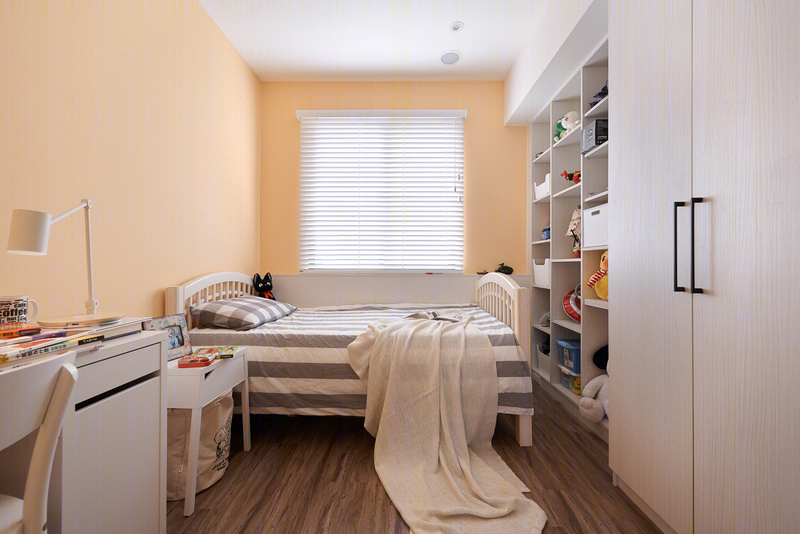 阳光洗礼下的温馨家居-10