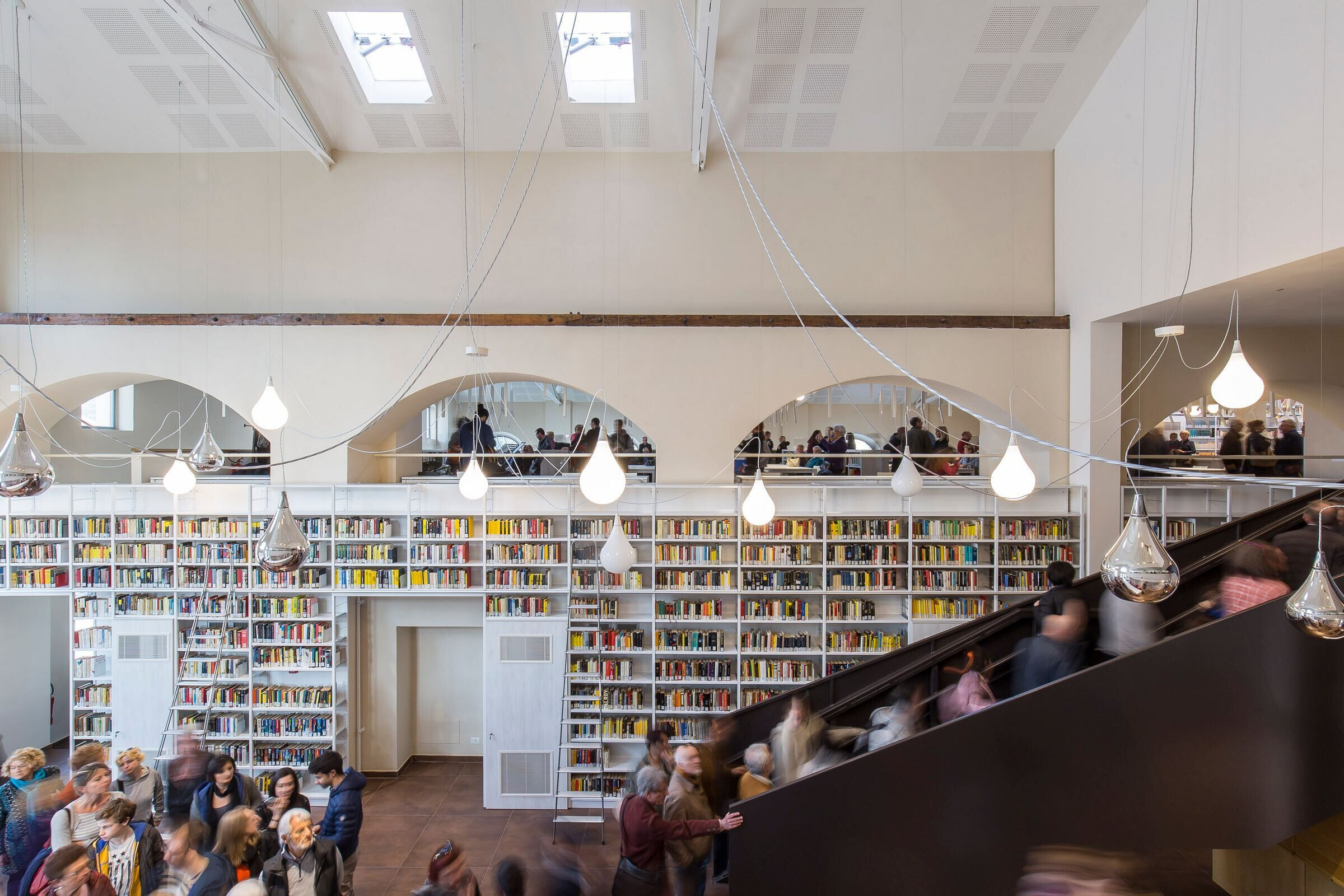 意大利拉斯佩齐亚市图书馆丨Atelier(s) Alfonso Femia-29