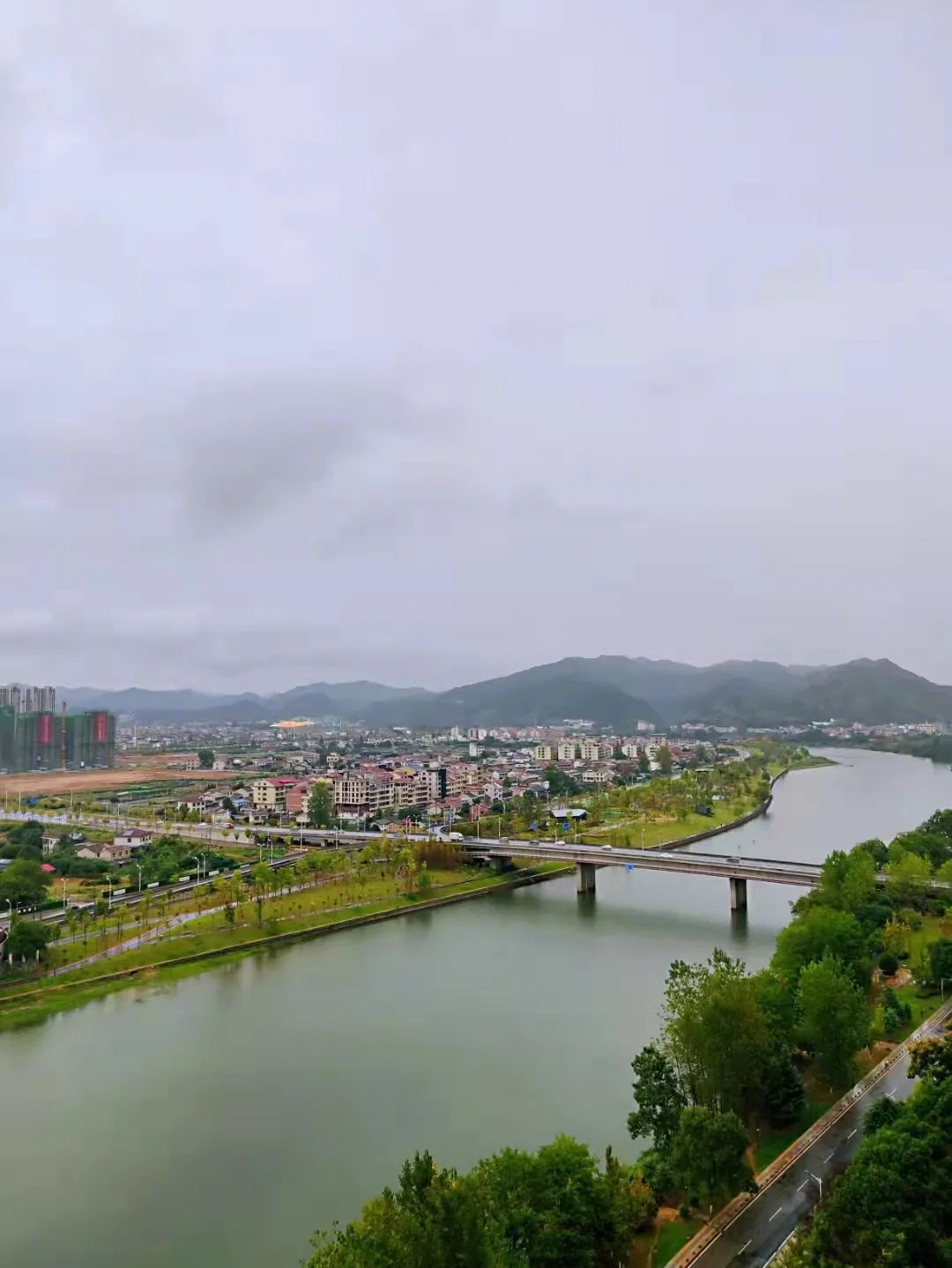 浏阳新月半岛玖珑台 · 打造有温度的河景大平层之家丨中国湖南丨纵向·空间设计-2